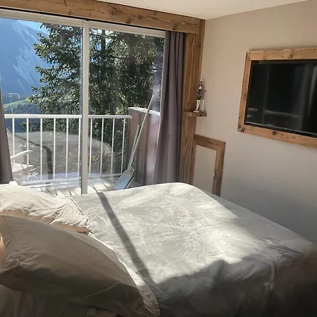 1850 Centre Apartman *