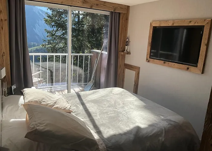 1850 Centre Apartman *